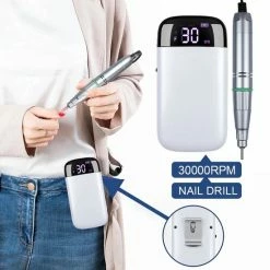 CACCIO? NAILS 2021 Nagelfrees - Rode Nagelfrees - Oplaadbaar - Draadloos Nagelfrees Machine - 30000RPM - Touchpad - Professioneel - Top Kwaliteit -Lanaform Shop 550x558 10